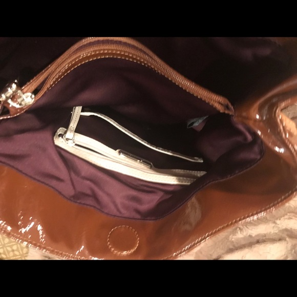 B Makowsky Shoulder Bag - Picture 6 of 6